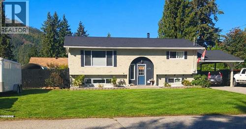 606 Gillis Avenue  Sicamous, BC V0E 2V1