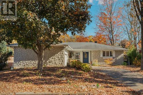 275 Crocus Avenue, Ottawa, ON 