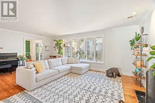 Living Room - 275 Crocus Avenue, Ottawa, ON 