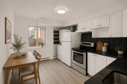 6743 Av. Fielding  Montréal (Côte-Des-Neiges/Notre-Dame-De-Grâce), QC H4V 1N7