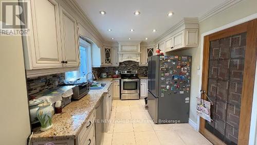 ROOM  2ND FLOOR - 38 MARCELLINE CRESCENT , Toronto, Ontario M2K 2V7 2