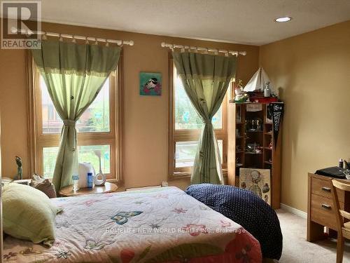 ROOM  2ND FLOOR - 38 MARCELLINE CRESCENT , Toronto, Ontario M2K 2V7 3