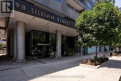 # 916 - 98 LILLIAN STREET Toronto, ON M4S 0A5