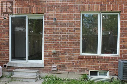 LOWER - 151 BOB YUILL DRIVE , Toronto, Ontario M9M 0B1 4