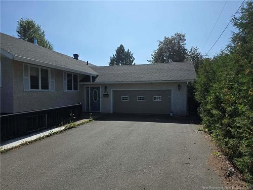 141 Neil, Bathurst, NB 