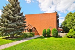 11-125 Av. Brittany Mont-Royal, QC H3P 1A7