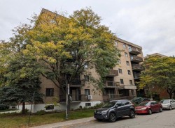 605-1606 Rue Robert-Charbonneau Montréal (Ahuntsic-Cartierville), QC H4N 2Y7