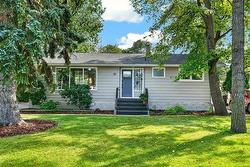 18 Wakefield BAY  Winnipeg, MB R2M 2B6