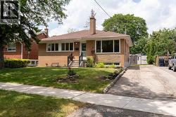 30 BENWAY DRIVE Toronto, ON M9W 1Z3