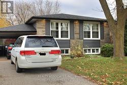 285 BARTLEY BULL PARKWAY Brampton, ON L6W 2L2