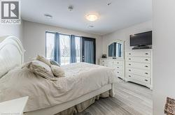 Wood-finish flooring with a neutral color palette - 