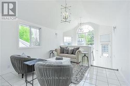 26 SIMCOE STREET , Guelph (St. Patrick's Ward), Ontario N1E 3B8 4