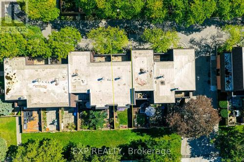 8 - 275 Manse Road, Toronto, ON 