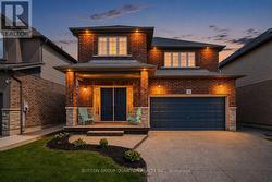92 GARINGER CRESCENT Hamilton, ON L0R 1C0