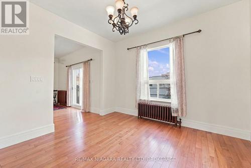Flexible living spaces, options for formal dining. - 8 Trafalgar Street, St. Catharines (Downtown), ON 