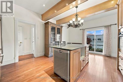 Centre island and access to patio area. - 8 Trafalgar Street, St. Catharines (Downtown), ON 
