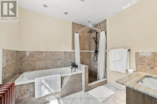 Primary 4 PC ensuite with soaker tub - 8 Trafalgar Street, St. Catharines (Downtown), ON 