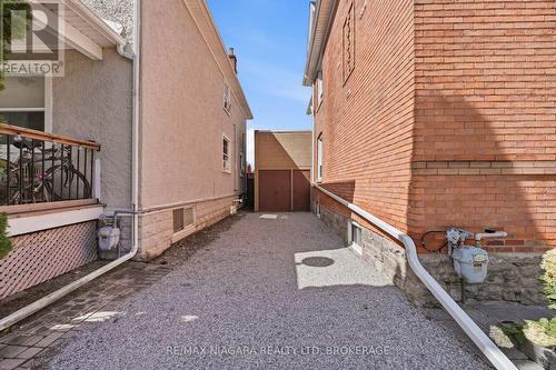 Carriage house style garage with plumbing & power. - 8 Trafalgar Street, St. Catharines (Downtown), ON 