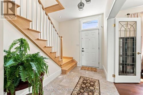 Grand foyer with Palladian Window. - 8 Trafalgar Street, St. Catharines (Downtown), ON 