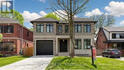 431 HEATH STREET E  Toronto, ON M4G 1B6