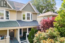 15 REDWOOD AVENUE Toronto, ON M4L 2S5