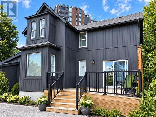 253 DUNLOP STREET E  Barrie, ON L4M 1B6