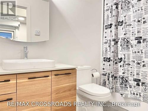 1B - 3333 DUNDAS STREET W , Toronto, Ontario M6P 2A6 5