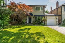 181 BAYVIEW HEIGHTS DRIVE  Toronto, ON M4G 2Z1