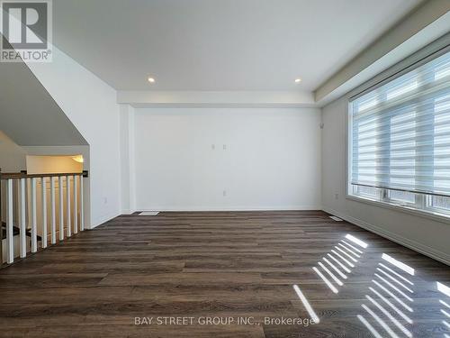 7405 MATTEO DRIVE , Niagara Falls (Brown), Ontario L2H 2Y6 4