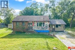 2125 Betts Windsor, ON N9B 3P5