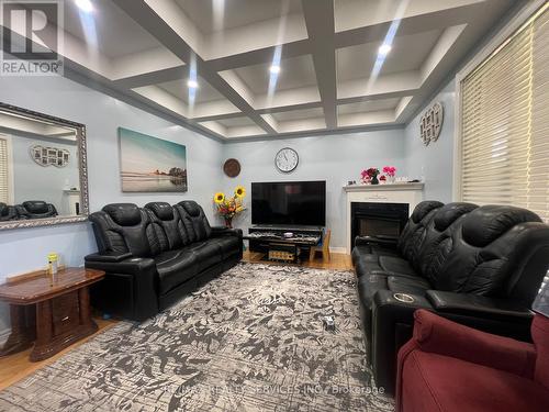 3 NORANDA CRESCENT , Brampton, Ontario L6Y 0M7 5