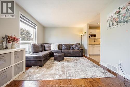 746 MICHAEL DRIVE , Tecumseh, Ontario N8N 5A3 4