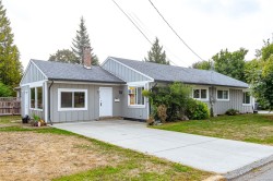 160 McKinstry Rd Duncan, BC V9L 3K8