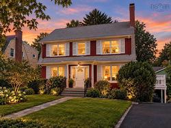 5791 Harrington St  Halifax Peninsula, NS B3H 2Y1
