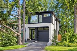 83 BOYCE AVENUE  Ottawa, ON K2B 6J1