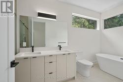 5 Piece Master ensuite - 