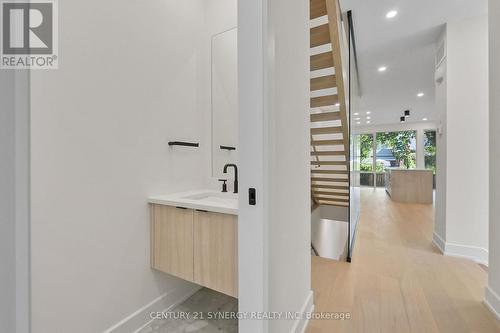 Powder room - 83 Boyce Avenue, Ottawa, ON 