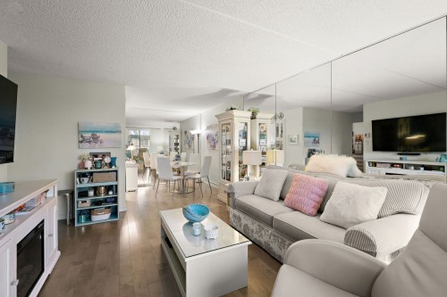 122-560 Rue St-Laurent O.  Longueuil (Le Vieux-Longueuil), QC J4H 3X3