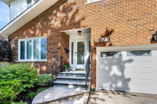 671 Louis Drive, Mississauga, ON 