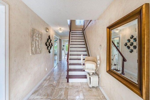671 Louis Drive, Mississauga, ON 