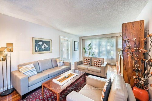 671 Louis Drive, Mississauga, ON 