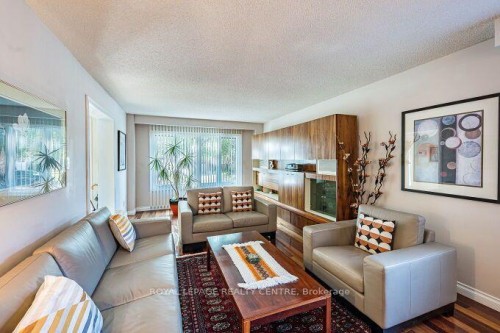 671 Louis Drive, Mississauga, ON 