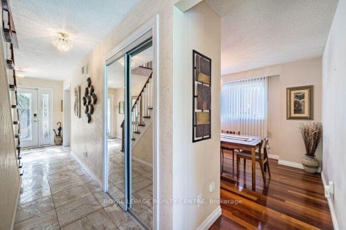 671 Louis Drive, Mississauga, ON 