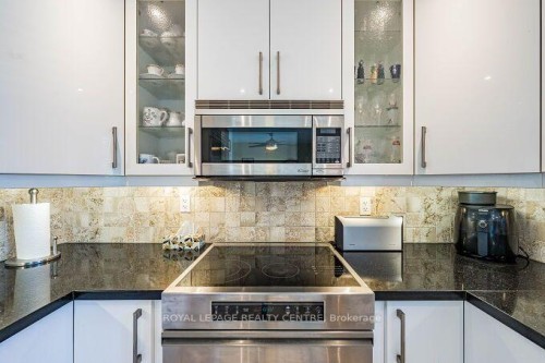 671 Louis Drive, Mississauga, ON 