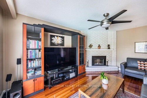 671 Louis Drive, Mississauga, ON 