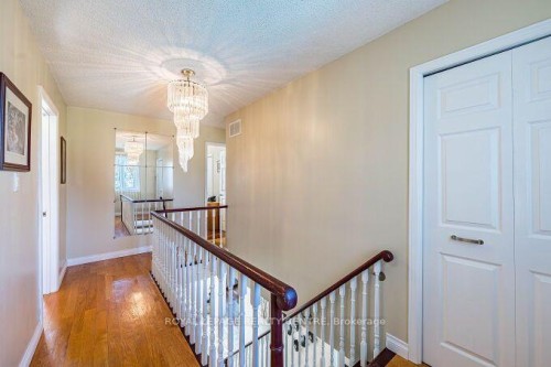 671 Louis Drive, Mississauga, ON 