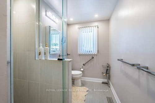 671 Louis Drive, Mississauga, ON 