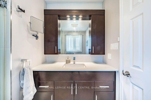 671 Louis Drive, Mississauga, ON 