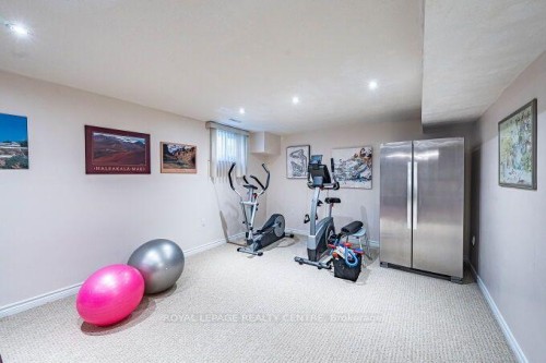 671 Louis Drive, Mississauga, ON 