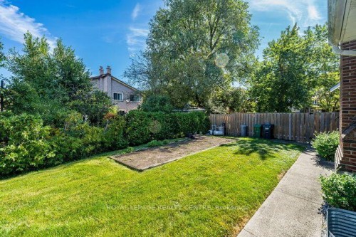 671 Louis Drive, Mississauga, ON 